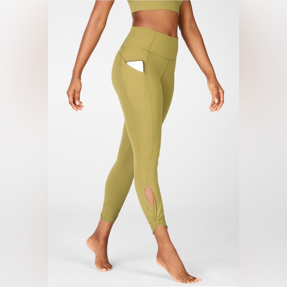 Fabletics Oasis PureLuxe High-Waisted Twist 7/8 Legging, Thyme, Size XL - Picture 1 of 9